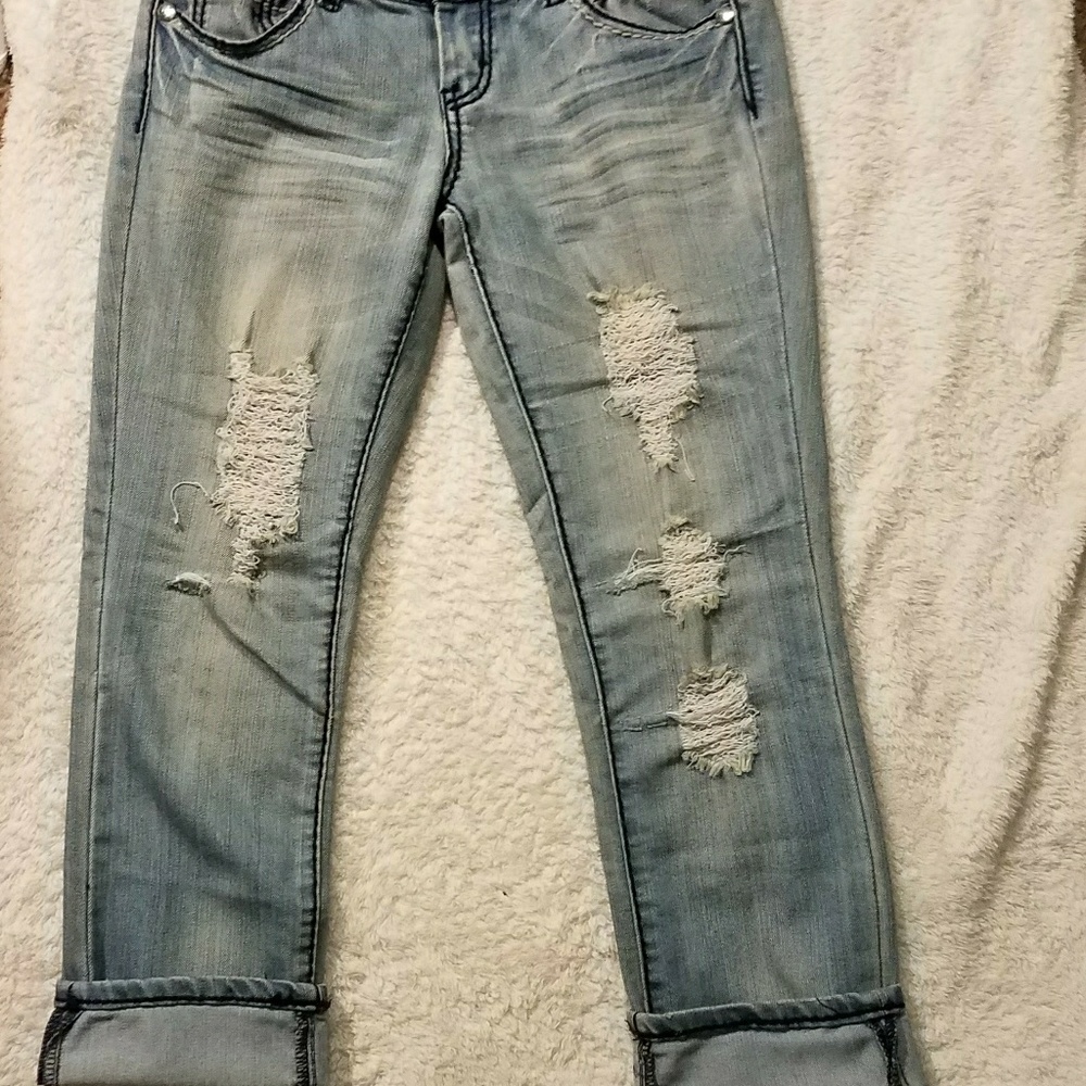 Capri Jeans - Picture 3 of 4